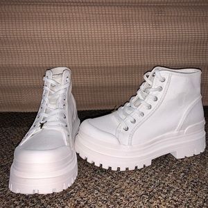 Windsor Smith Deserve White canvas Combat Boots